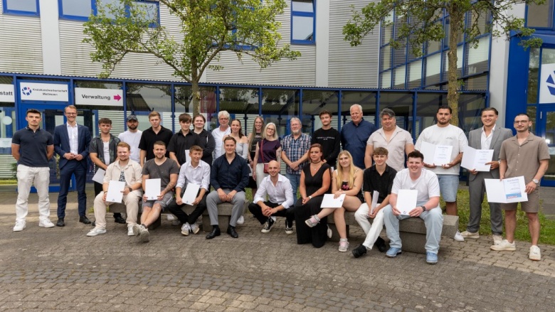 Gruppenfoto bei der Lossprechungsfeier der Maler und Lackierer in Mettmann