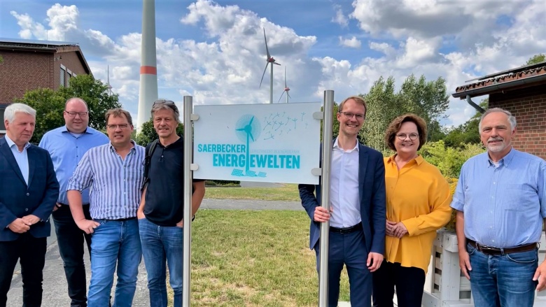 Die Landtagsabgeordneten Andrea Stullich und Christian Untrieser zu Gast bei der „Klimakommune Saerbeck“