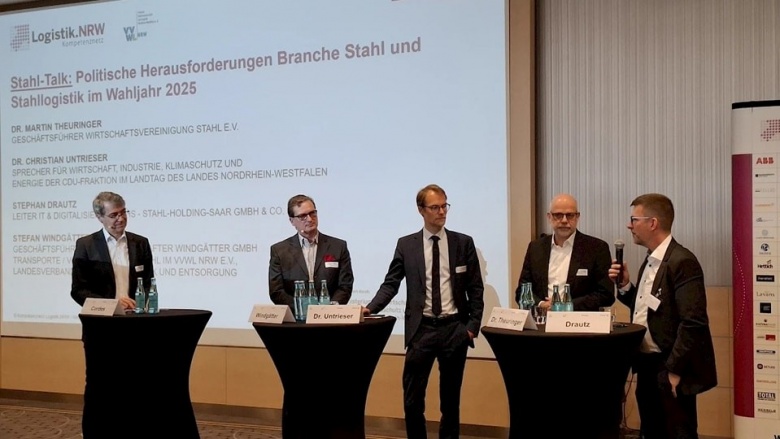 Dr. Christian Untrieser und weitere Referenten beim NetzwerkForum Stahl 2025