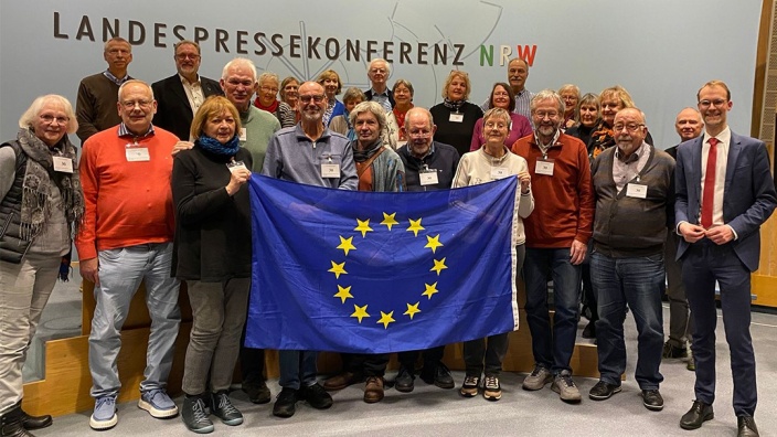 Besuch vom Erkrather Seniorenrat und der Europaunion Haan im Landtag 