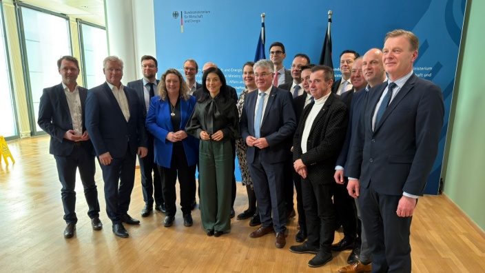 Gruppenfoto der wirtschaftspolitischen Sprecher 